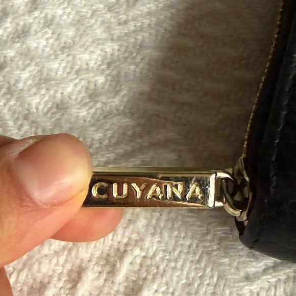 Cuyana Pebbled Leather Long Zip Continental Wallet Black/Red, VGUC, Has Monogram - Picture 5 of 13